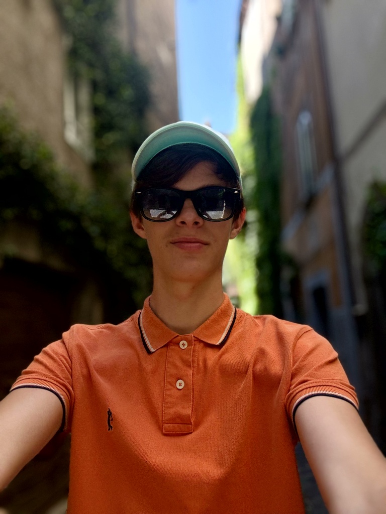 Riccardo Ciapetti nei vicoli di Bolsena